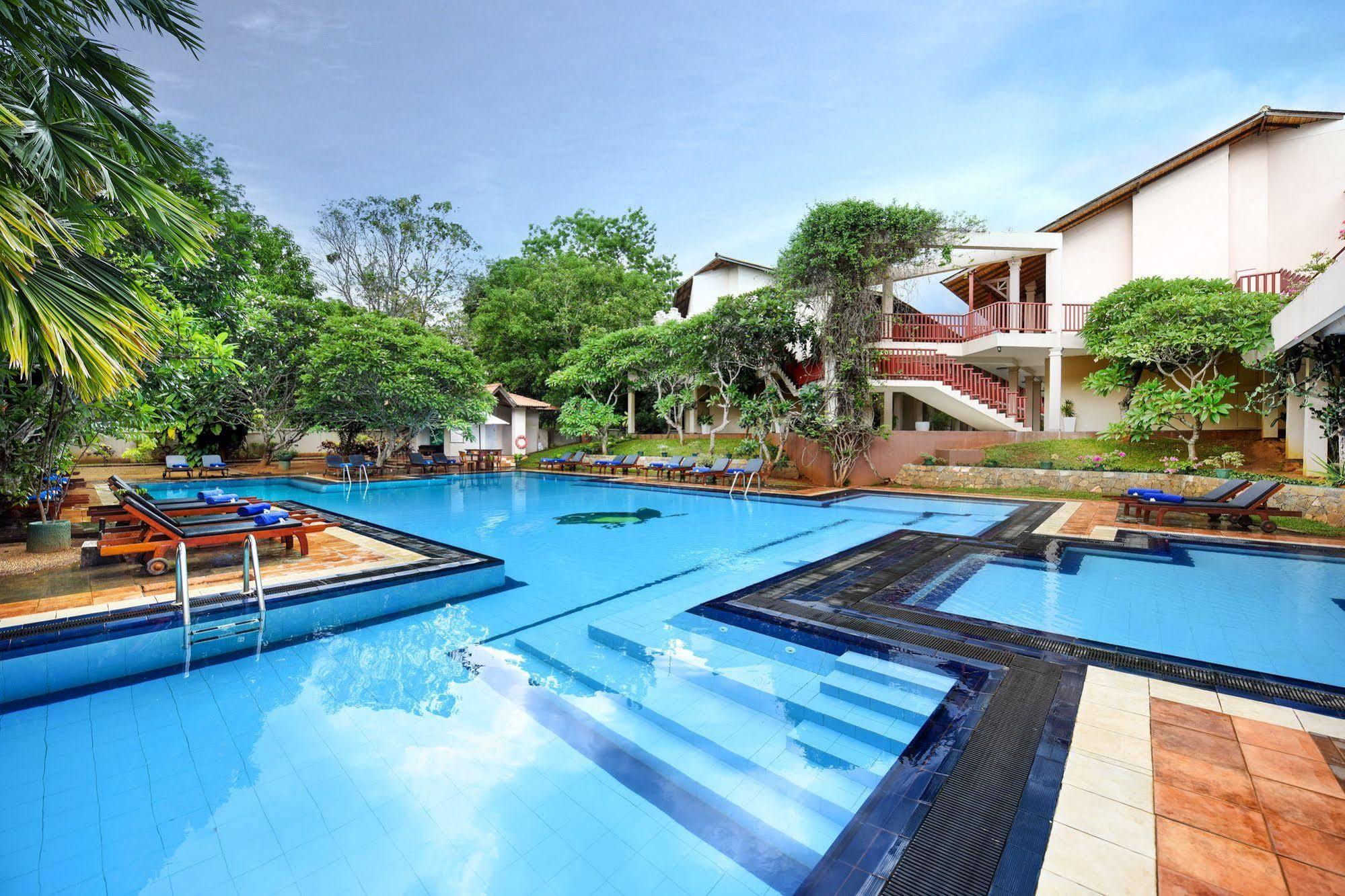 Mandara Rosen Yala, Kataragama Hotel Buitenkant foto