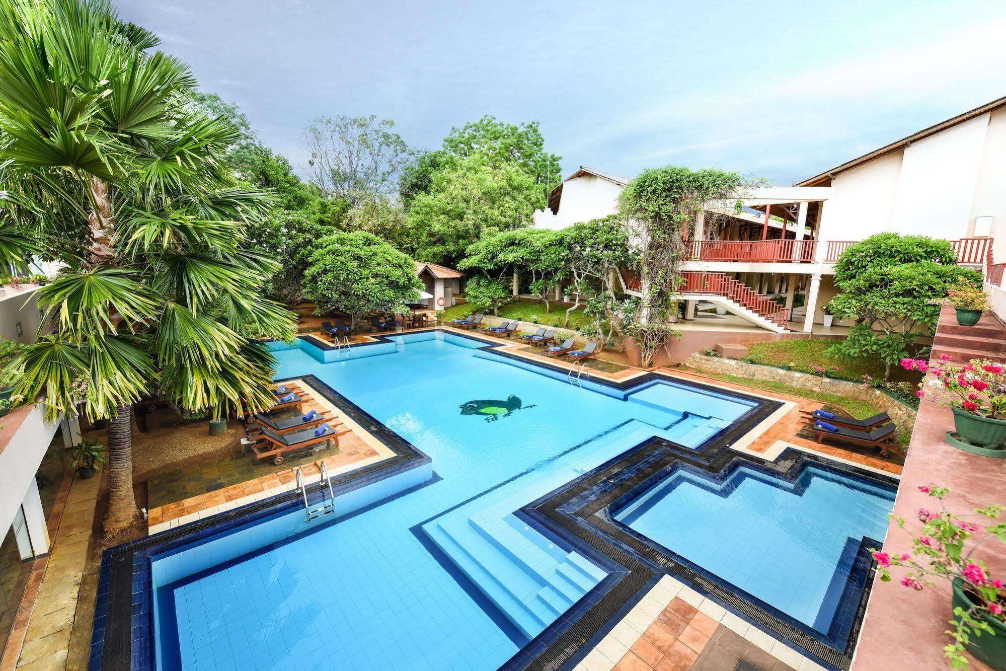 Mandara Rosen Yala, Kataragama Hotel Buitenkant foto